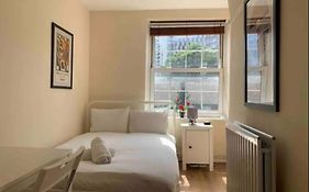 Aplacetostay Central London Apartment, Zone 1 Nhg
